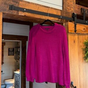 Euc purple sweater flattering and comfy!